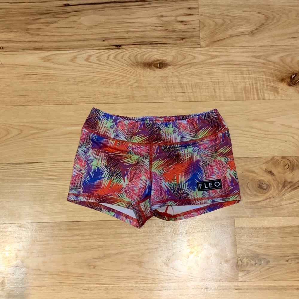 FLEO Shorts